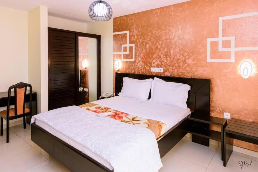 Serena Hotel Douala Eksteriør bilde