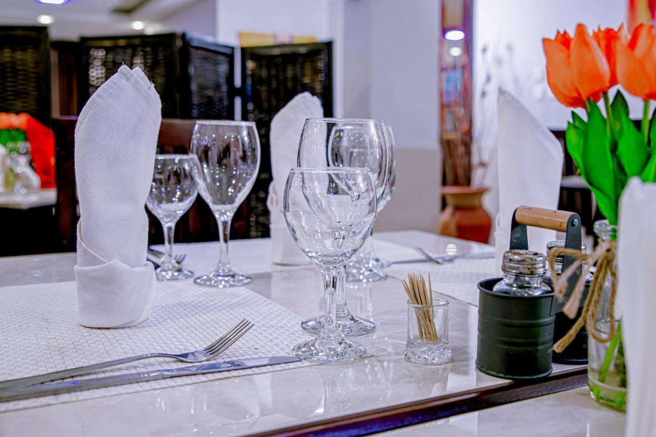 Serena Hotel Douala Eksteriør bilde