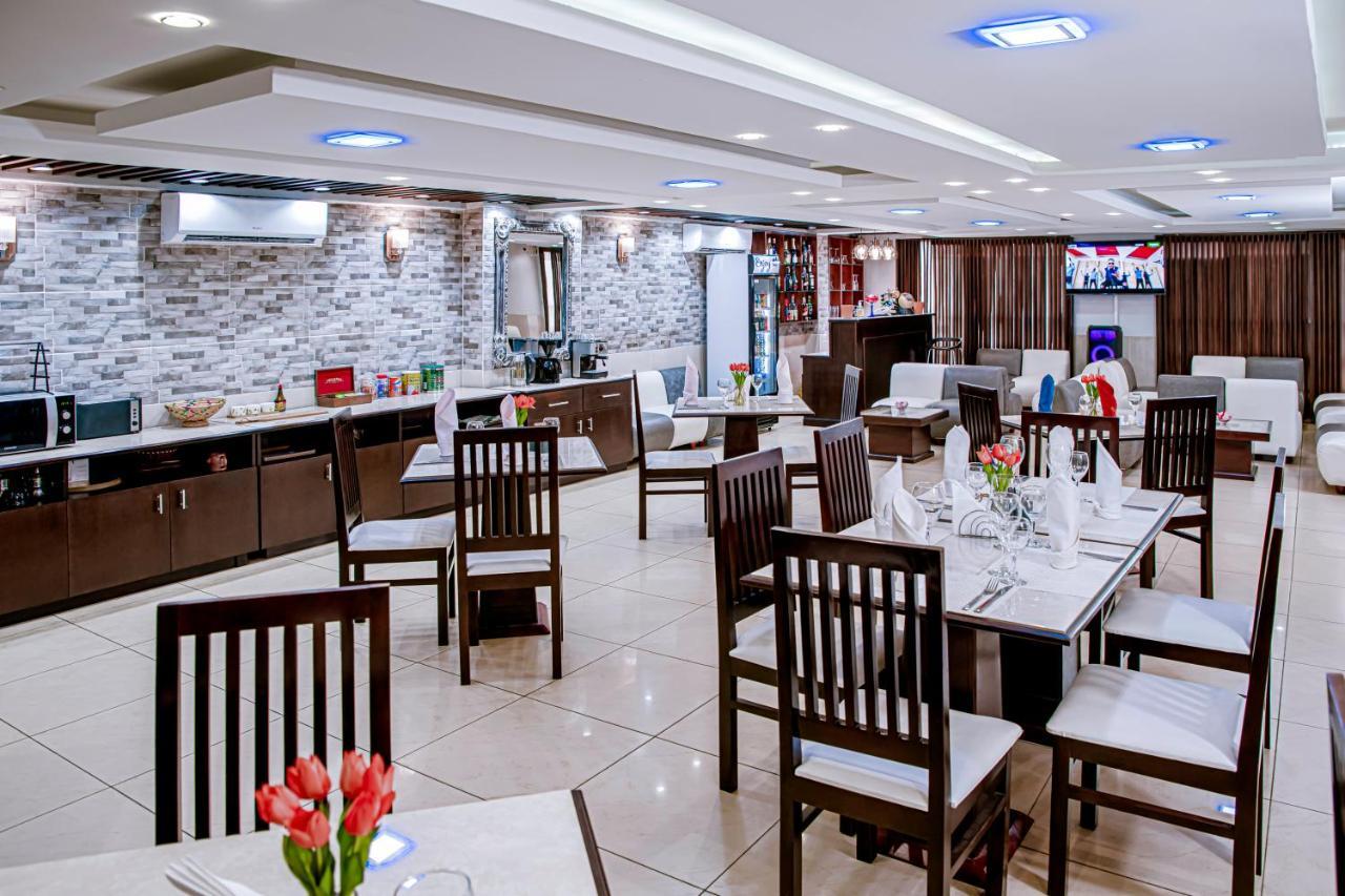 Serena Hotel Douala Eksteriør bilde
