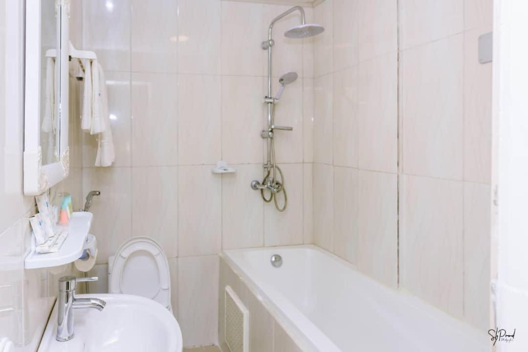 Serena Hotel Douala Eksteriør bilde