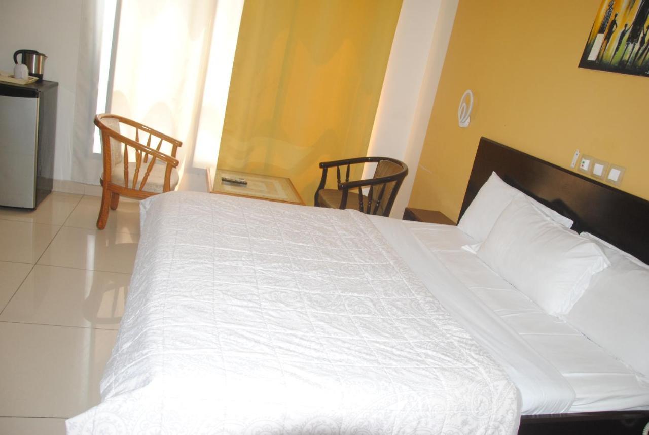 Serena Hotel Douala Eksteriør bilde