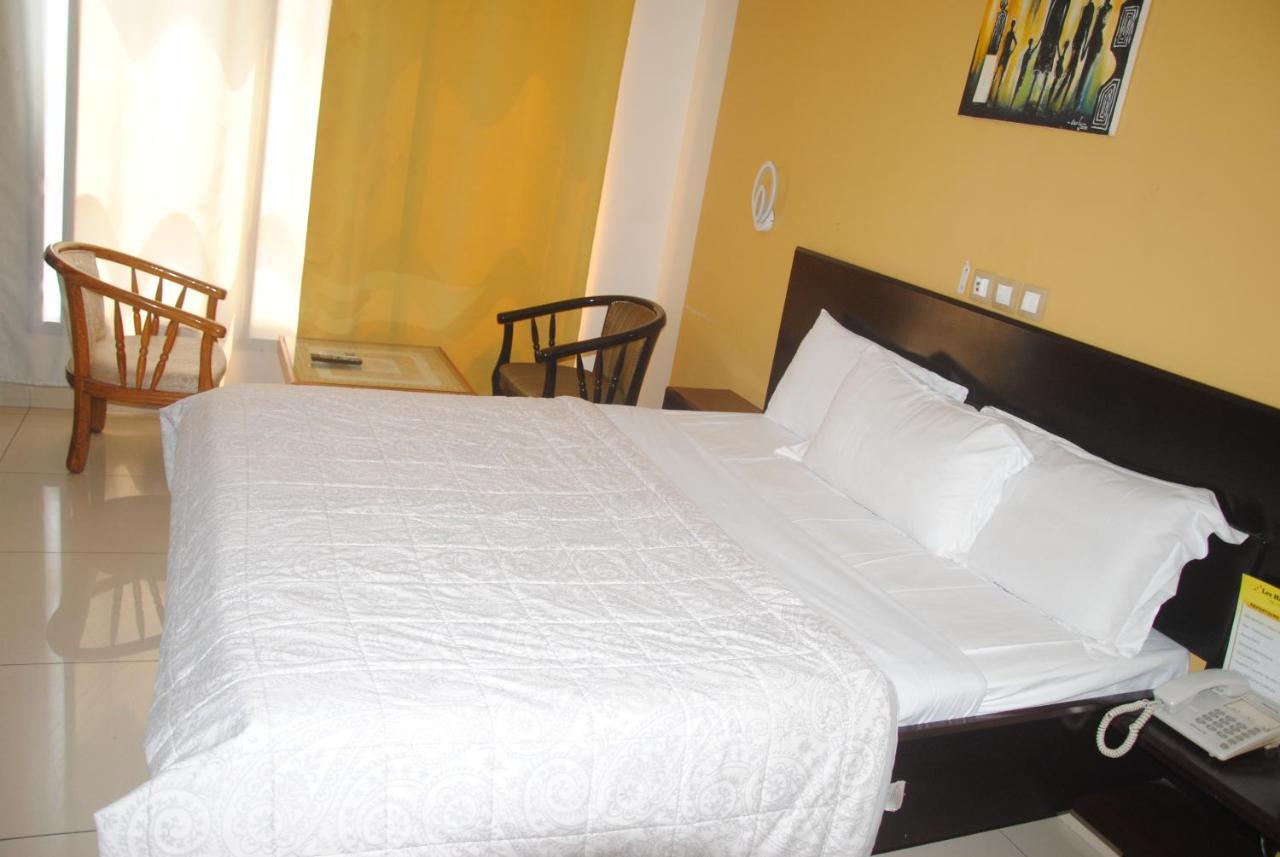 Serena Hotel Douala Eksteriør bilde