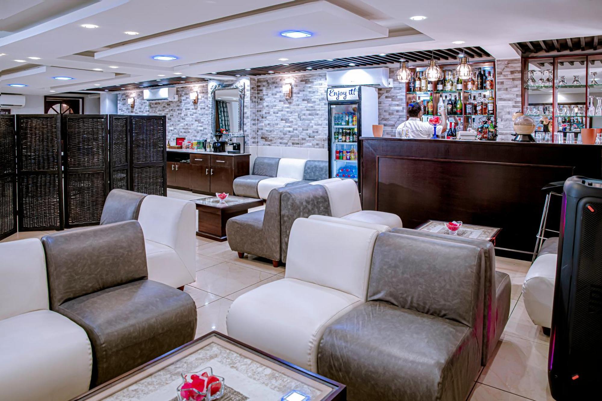 Serena Hotel Douala Eksteriør bilde